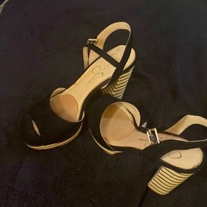 Jessica Simpson black heel